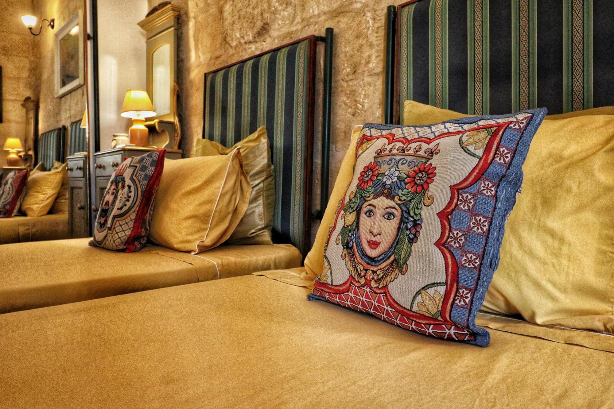 The Knight - Heritage & Art Home At Birgu Square Exterior foto
